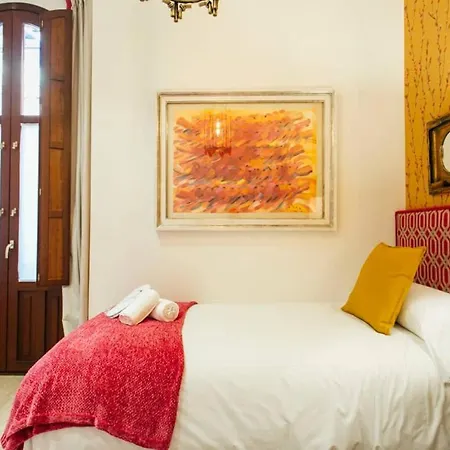 New With Height- 2bd 1bth- Pajaritos 公寓 塞维利亚