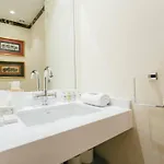 Colorful And Authentic Duplex In Appartement *