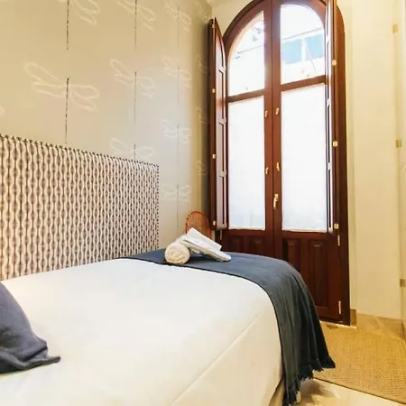 Colorful And Authentic Duplex In * Sevilla